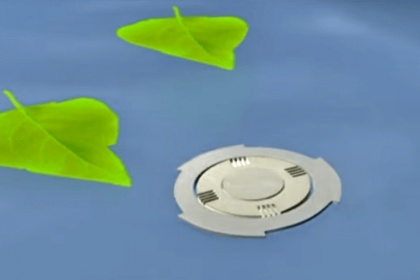 Smart pool cleaning system cleaning leafs and debris from the swimming pool Smart pool cleaning system